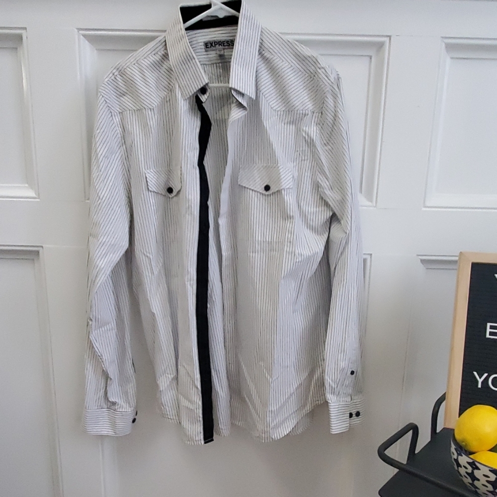 Mens Express fitted button up